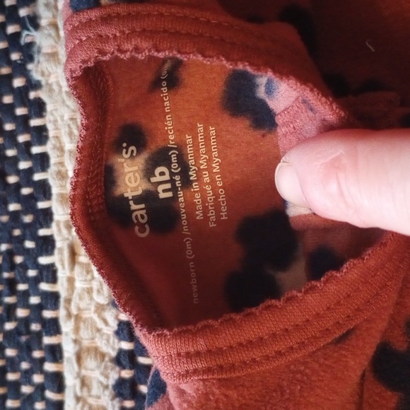 Carter's NB Sleeper Onsie - Picture 3 of 4